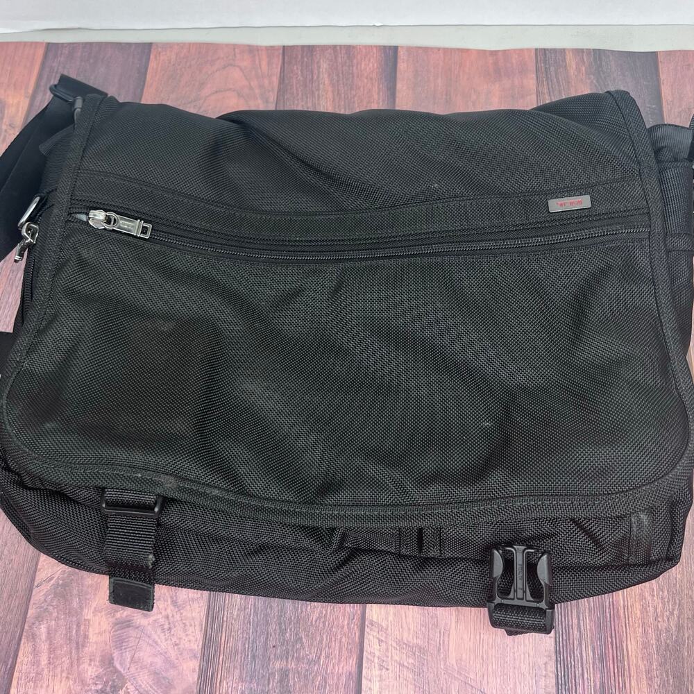 Tumi Messenger‎ Computer Work Bag Expandable